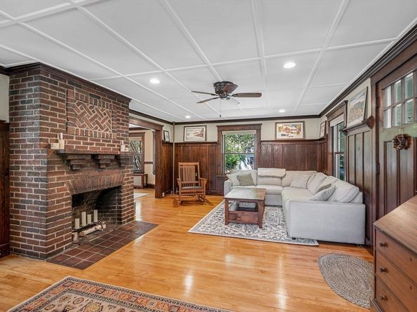 18 Wells Road, Reading MA 01867