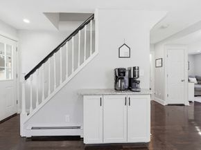 17 Lansing Ave, Worcester MA 01605