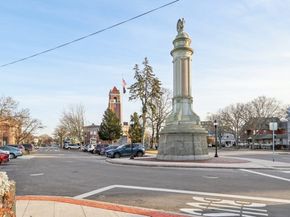 457 Summer St 457, Arlington MA 02474