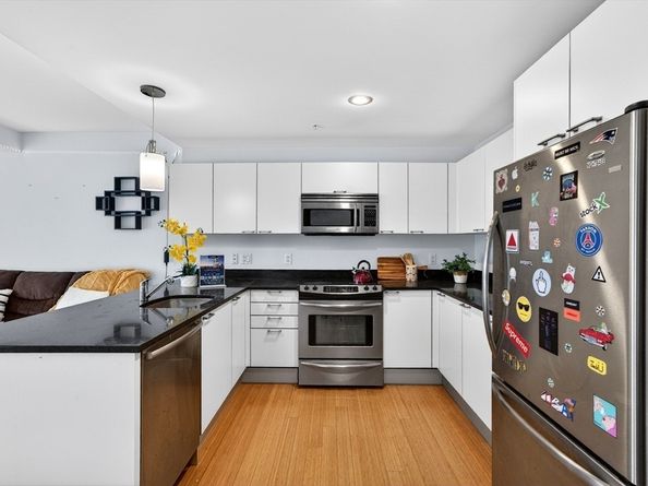 2 Earhart St 134, Cambridge MA 02141