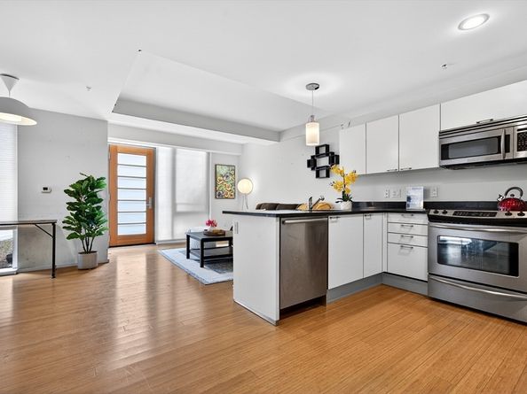 2 Earhart St 134, Cambridge MA 02141