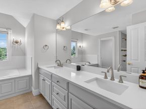 2 Watkins Ln, Southborough MA 01772