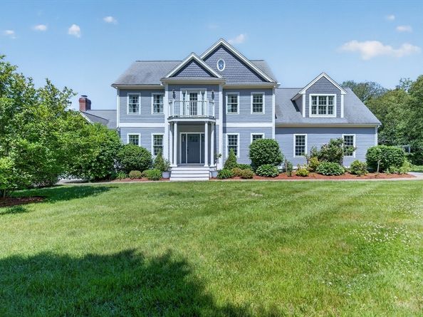 2 Watkins Ln, Southborough MA 01772