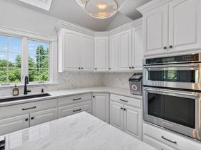 2 Watkins Ln, Southborough MA 01772