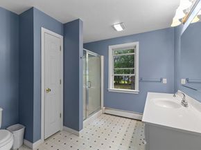 15 Mars Dr, Shrewsbury MA 01545