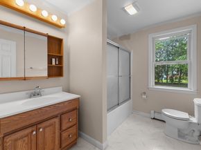 15 Mars Dr, Shrewsbury MA 01545