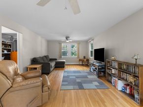 15 Mars Dr, Shrewsbury MA 01545