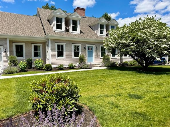 6 Revolutionary Road, Lexington MA 02421
