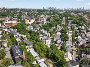 37 Kingston St B, Somerville MA 02144