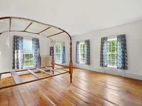 834 Pleasant St, Athol MA 01331