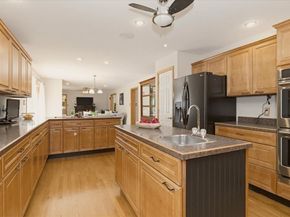 12 Corcoran Rd, Burlington MA 01803