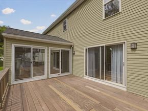 12 Corcoran Rd, Burlington MA 01803