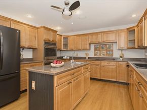 12 Corcoran Rd, Burlington MA 01803