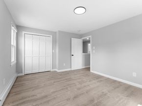 5 Tuckoosa Cir, Bridgewater MA 02324