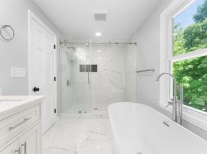 5 Tuckoosa Cir, Bridgewater MA 02324
