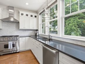 7 Howe St, Hingham MA 02043
