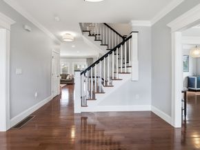 7 Howe St, Hingham MA 02043