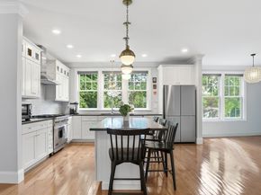 7 Howe St, Hingham MA 02043