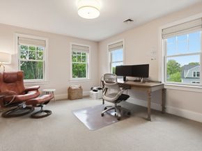 7 Howe St, Hingham MA 02043