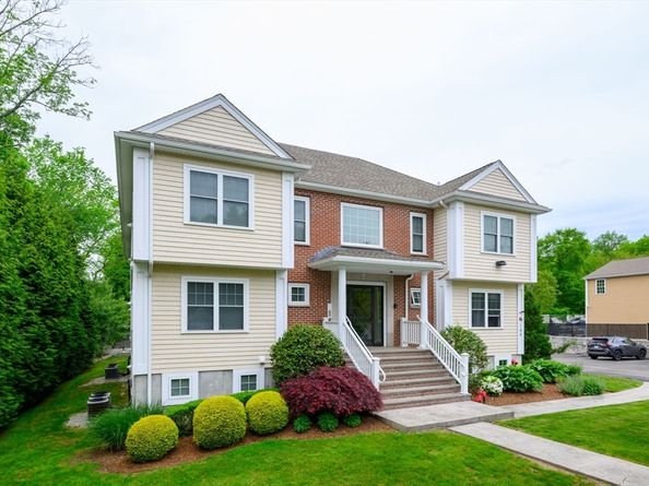 154 Bedford St, Abington MA 02351