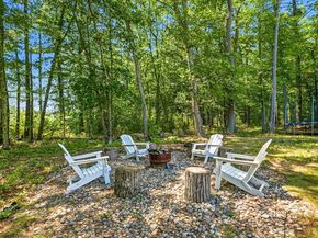 88 Northbridge St, Mendon MA 01756