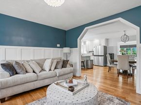 88 Northbridge St, Mendon MA 01756
