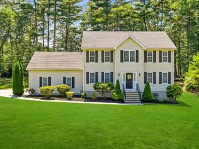 88 Northbridge St, Mendon MA 01756