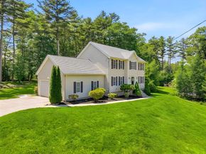 88 Northbridge St, Mendon MA 01756