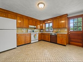 8 Main St, Wilmington MA 01887