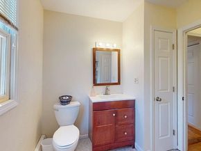 37 Towle Dr 37, Holden MA 01520