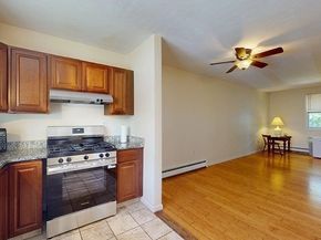 37 Towle Dr 37, Holden MA 01520