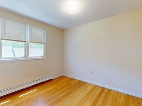 37 Towle Dr 37, Holden MA 01520