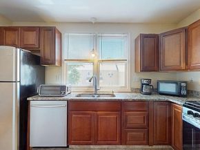 37 Towle Dr 37, Holden MA 01520