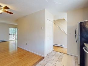 37 Towle Dr 37, Holden MA 01520