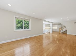 33 Half Crown Cir 33, Ashland MA 01721