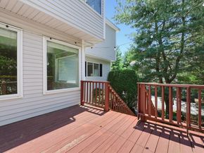 33 Half Crown Cir 33, Ashland MA 01721