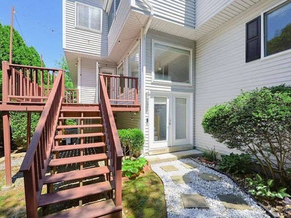 33 Half Crown Cir 33, Ashland MA 01721