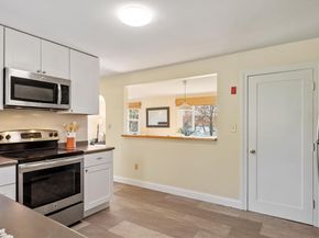 16 Lakeview Dr, Littleton MA 01460
