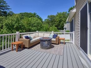 9 Gannett Way, Hopedale MA 01747