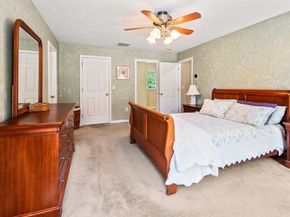 9 Gannett Way, Hopedale MA 01747