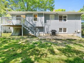 66 Swan Ave, Fitchburg MA 01420