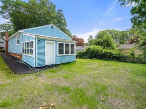 2 Canaan St, Boston MA 02126