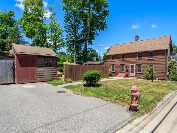 17 Stafford St, Plymouth MA 02360