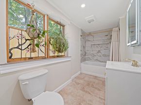 14 L St, Hull MA 02045