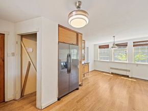 14 L St, Hull MA 02045