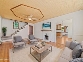 14 L St, Hull MA 02045