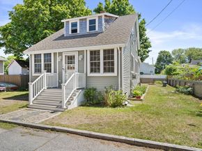 14 L St, Hull MA 02045