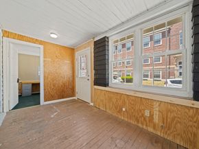 14 L St, Hull MA 02045