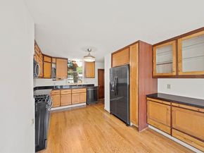 14 L St, Hull MA 02045