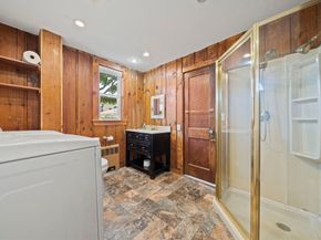 14 L St, Hull MA 02045